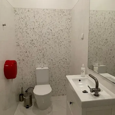 Double With Shared Bathroom Lisboa